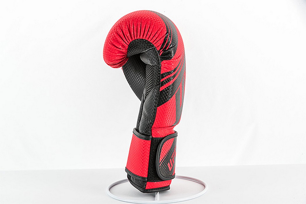 Боксерские перчатки UFC PRO Performance Rush Red,12oz 1050_700